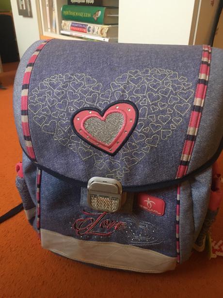 Skolska taska - vyborny stav 1-4.rocnik,