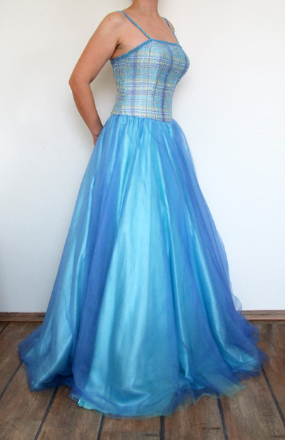 Spoločenské šaty, 38