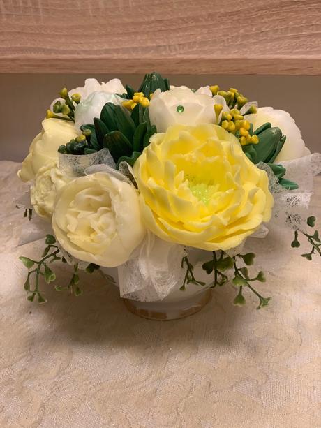 Mydlova kytica v keramickej miske, 