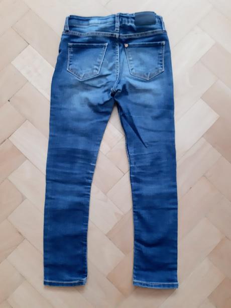 Dievčenské rifle, 122