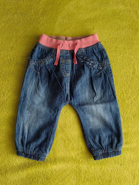 Málo nosené podšité rifle next, super stav, next,80