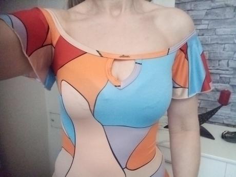 Sexi saty s carmen vystrihom, m