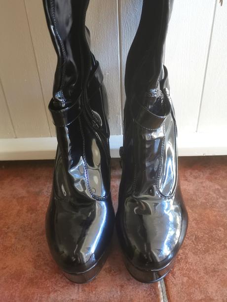 Lakované cizmy na styl latex, 39