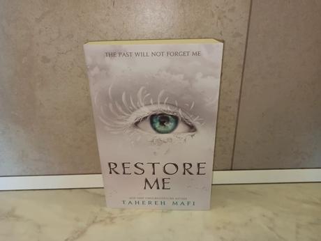 P tahereh mafi - restore me,