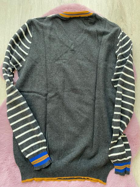 Sivy sveter s pásikmi, new yorker,m