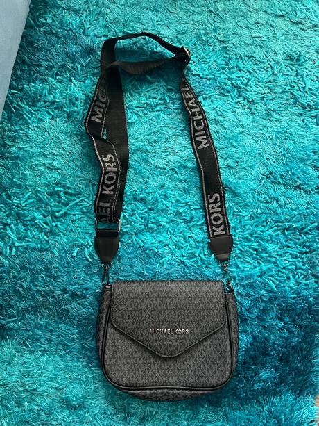 Crossbody, 