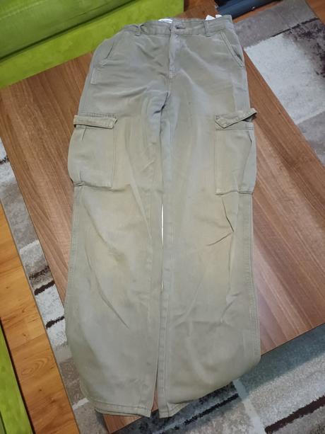 Nohavice kapsáče, pull&bear,36