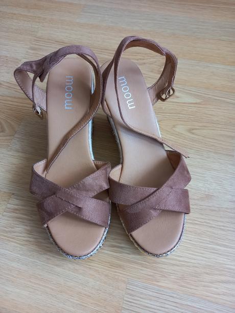 Sandálky na platforme, 39