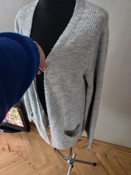 Šedý jemnučký kardigan, takko,146