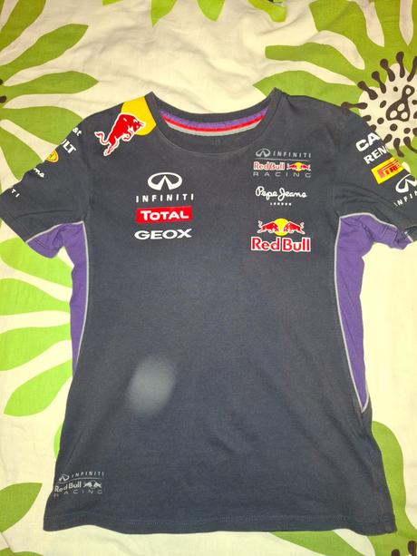 Red bull tričko, pepe jeans,134