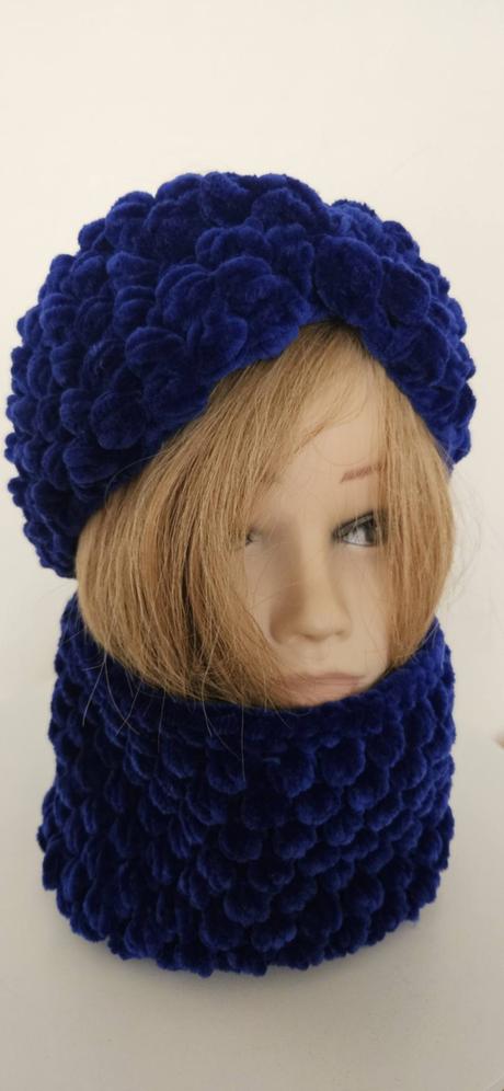 Predám handmade hačkované čiapky, deky, oblečenie, <50