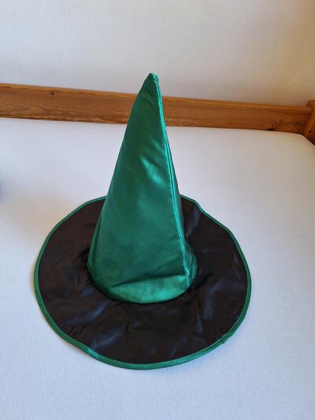 Čarodejnica exkluzívny komplet kostým veľ.134,