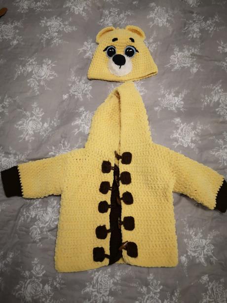 Háčkovana bundička, 80