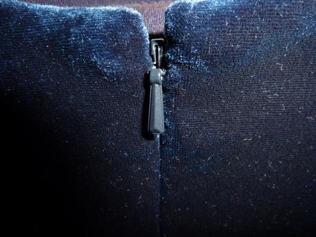 Zamatové šaty spoločenské, 38