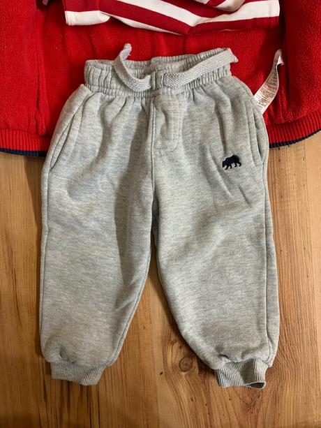 Súprava - tričko, tepláčiky, vesta velkost 68-74, 68–80