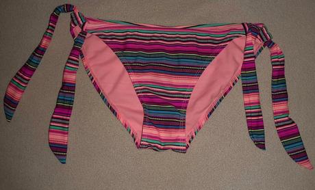 Spod plavky značkové, 38