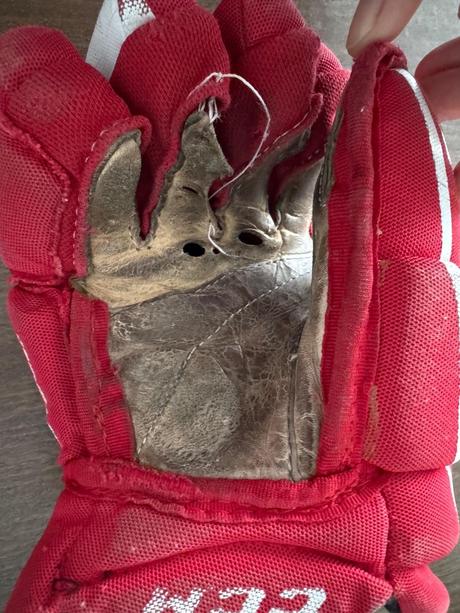 Hokejové rukavice ccm, 