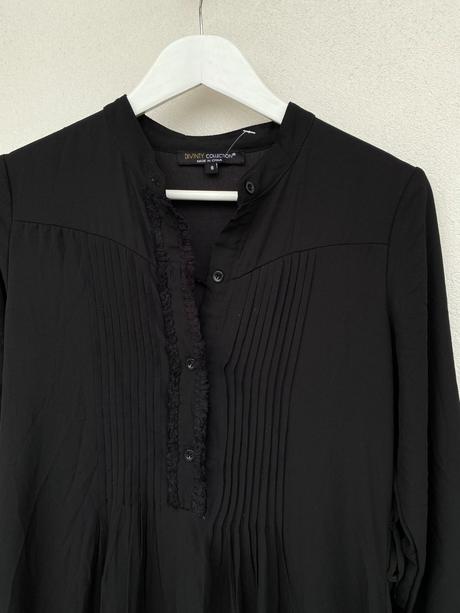 Elegantné gotické dlhé šaty, s