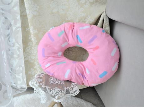 Plyšový vankúš-donut, 