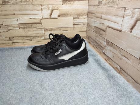 Prestige 37 - čierne kožené tenisky, 37