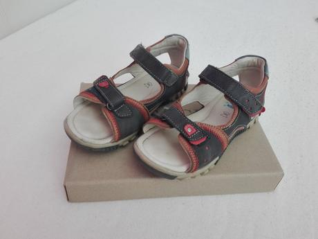 Sandalky, lasocki,27