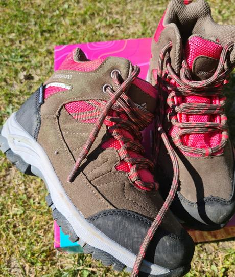 Turisticke topanky, 30