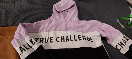 Mikiny na 14-15 rokov, 170