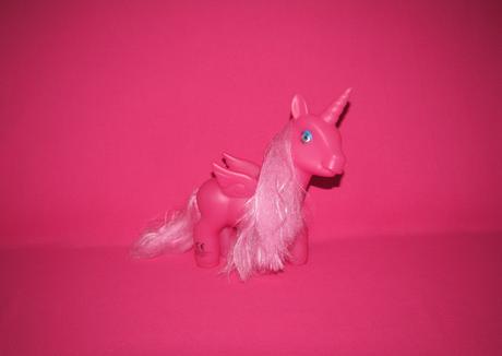 Veľký koník - jednorožec, 