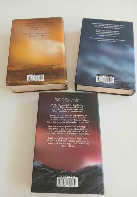 Démoni mora, čierne srdce, krvavý kapitán- jsomper, 