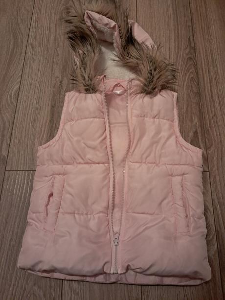 Dievčenská vesta, 122