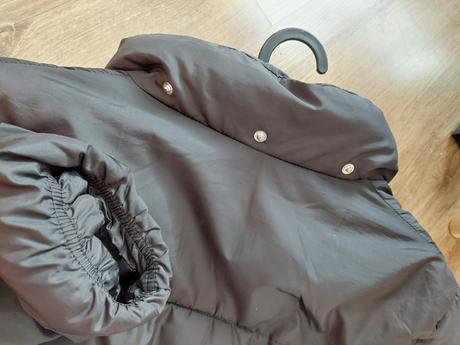 Cierna zimna bunda s kapucnou, h&m,170