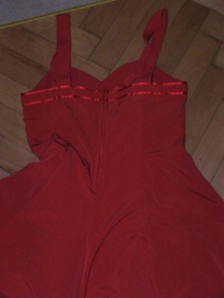 Slávnostné šaty, m