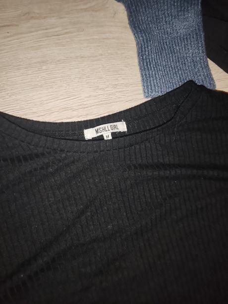 Čierne šaty s volánmi m, m