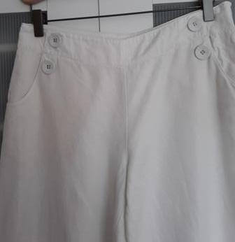 Biele letne platnove nohavice velkost m, m