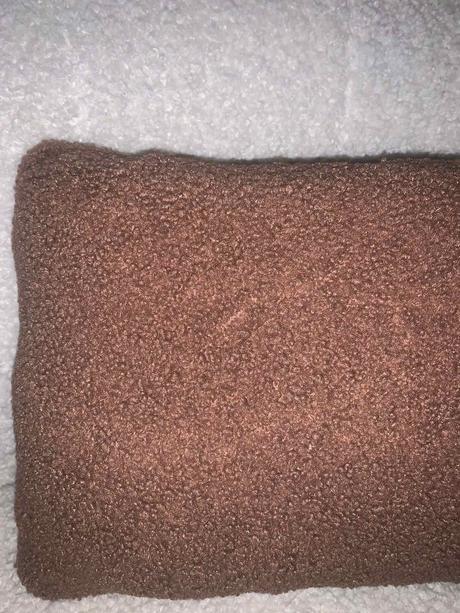 2 teddy dekoračné vankúše, 