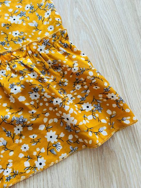 Krásny komplet sukne a topu značky shein, s