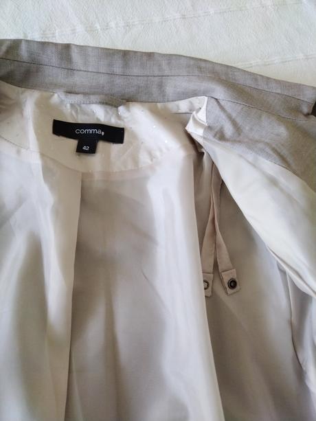 Dámsky šatový kostým, 42