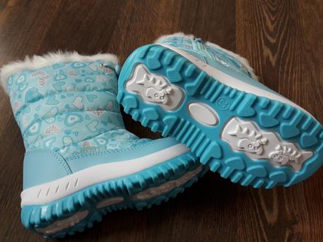 Snehule so srdiečkami, 27