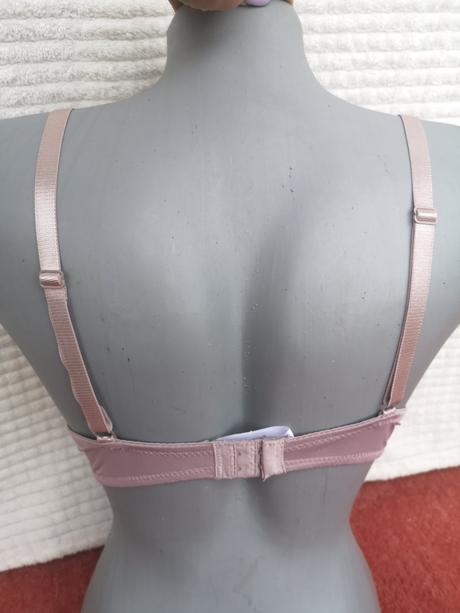 Body embrace dámska podprsenka veľkosť 75c, 75c
