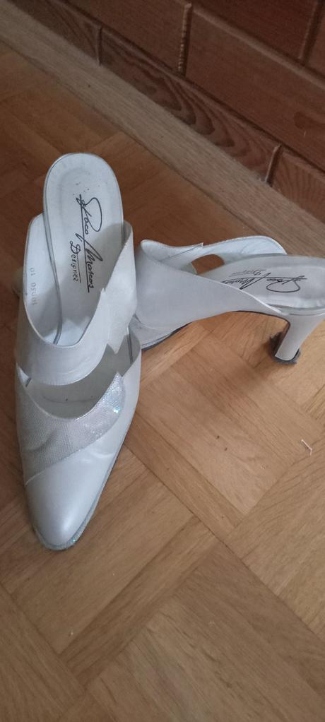 Biele kožené šľapky, 40