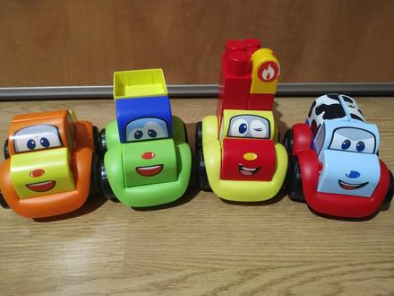 Autíčka - lego maxi,