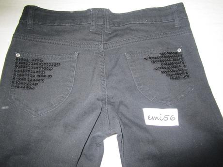 2279. čierne džínsy, 152