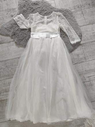 Šaty na prijímanie, 152