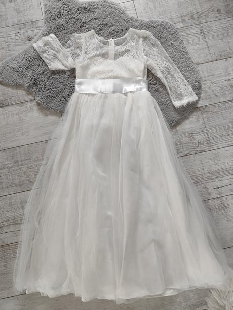 Šaty na prijímanie, 152