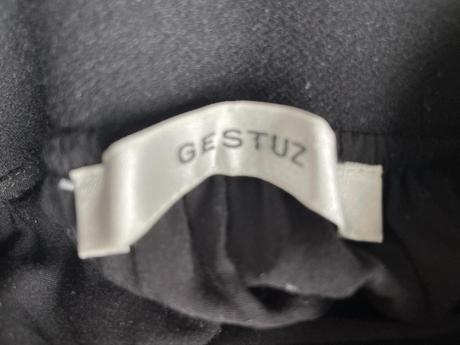 Plisovaná sukňa gestuz, s