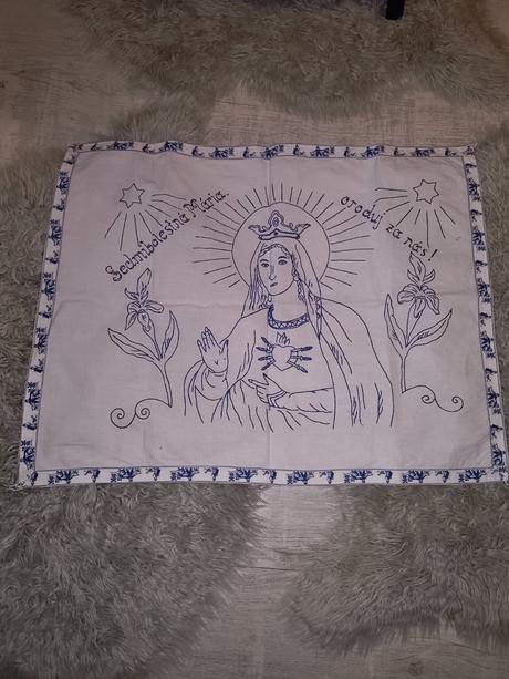 Vyšívané retro prestieranie/nastenka,