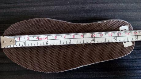 Málo nosené botasky, 23