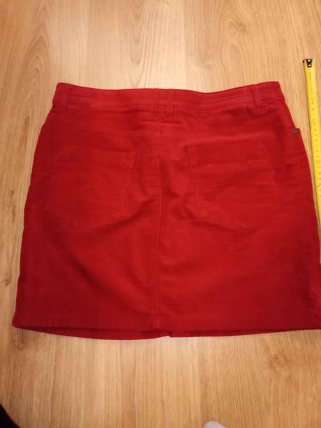 Manchestrova sukna, c&a,38