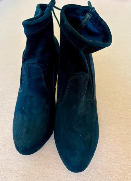 Čižmy na opätku, 36