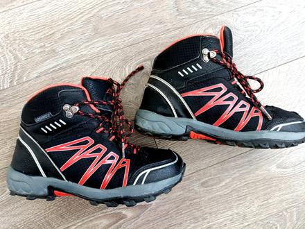 Trekové nepremokavé topánky veľkosť 35, 35